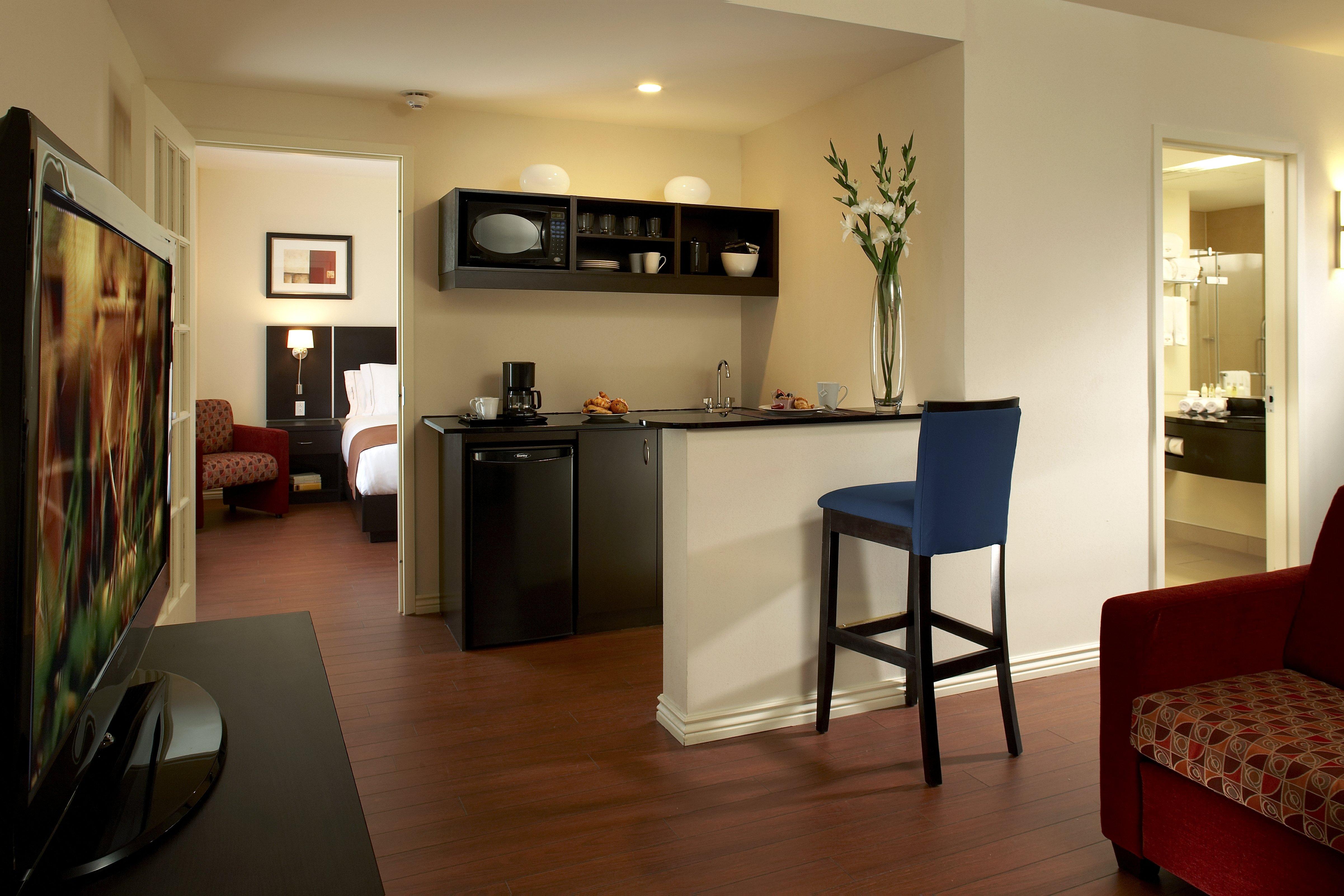 & Montreal Airport By Ihg Dorval