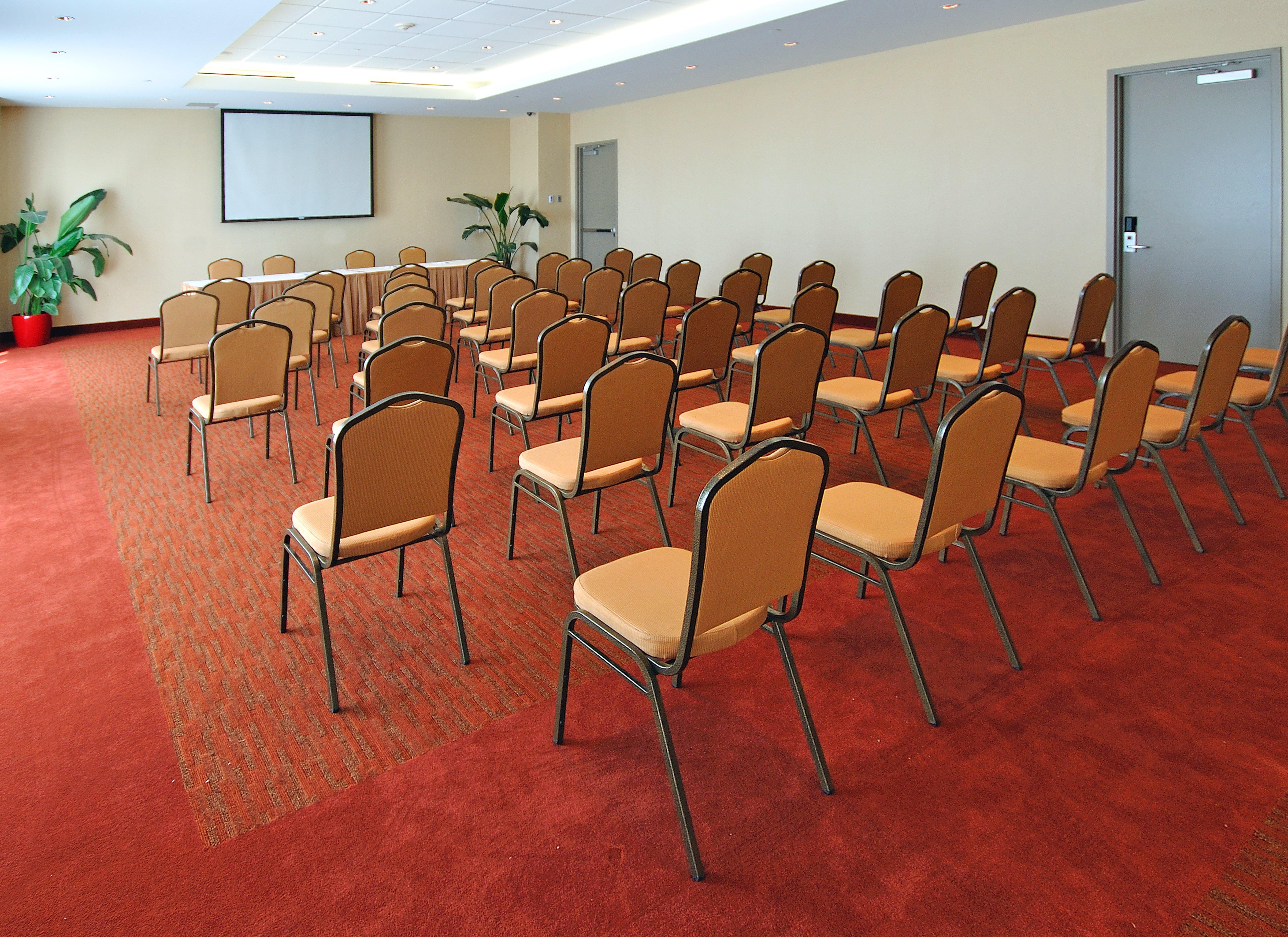 Hotel & Montreal Airport By Ihg Dorval