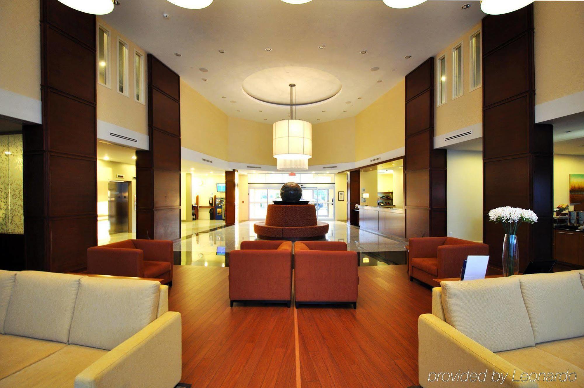 & Montreal Airport By Ihg Hotel 4*